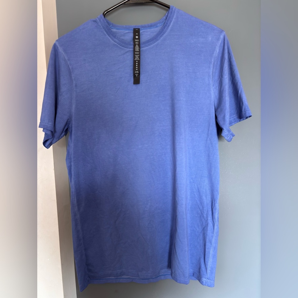 Men's Lululemon tee